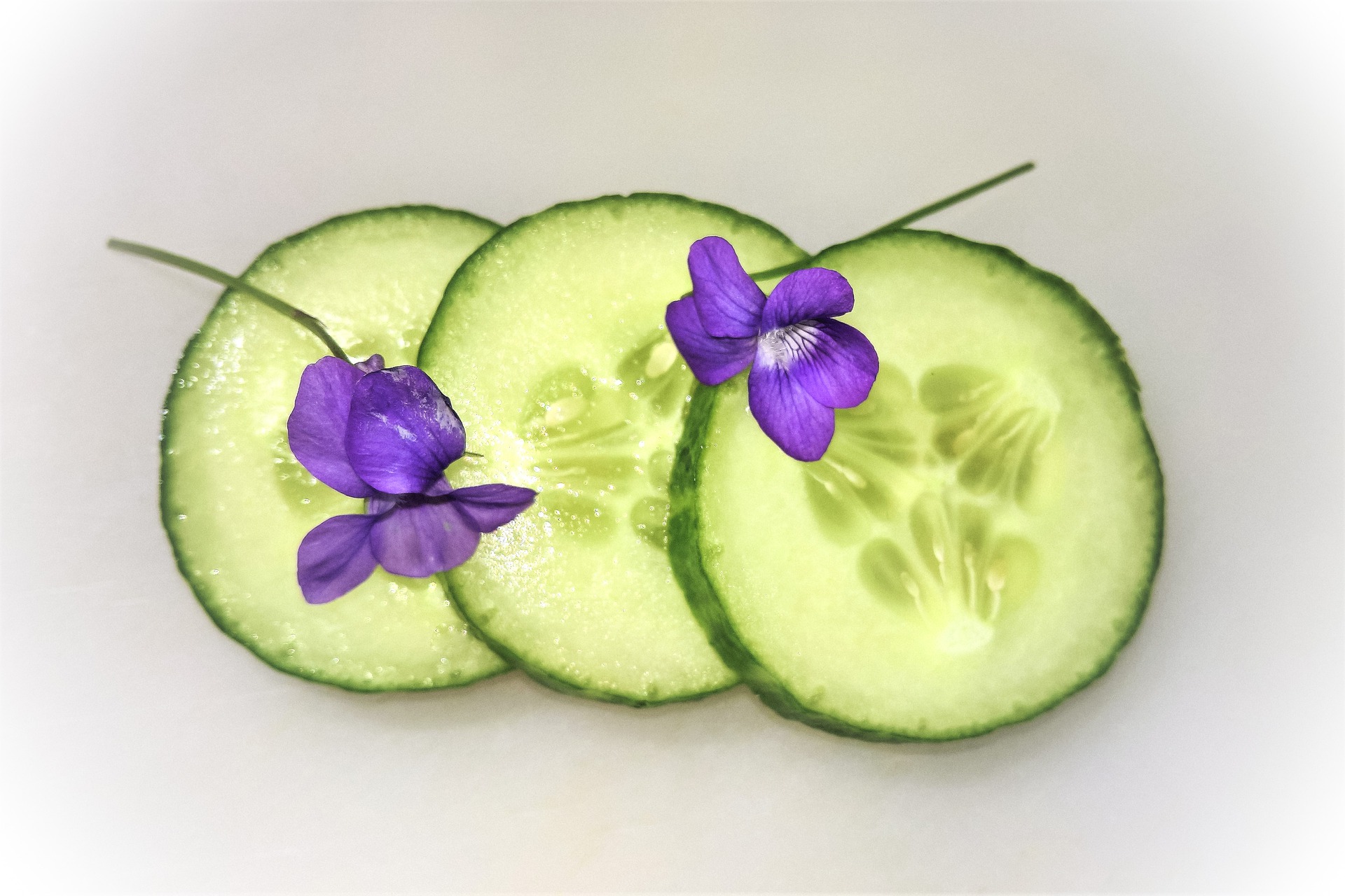 Swollen Under-Eyes? Try This Upgraded Cucumber Trick From An MD
